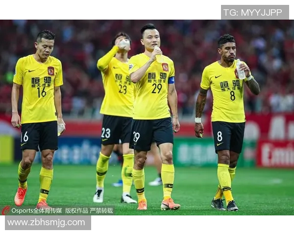 恒大与浦和激战正酣直播盛况尽在眼前精彩赛事不容错过