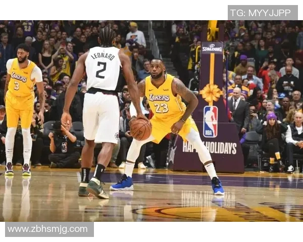 湖人对阵雄鹿精彩比赛中文回放全程回顾与分析 湖人对阵雄鹿精彩比赛中文回放全程回顾与分析